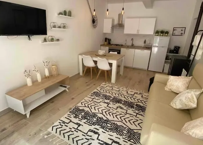 New Immersed In Nature With Pool Apartament